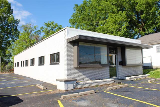 More Photos Of 2390 Lamar Ave, Memphis Office For Lease