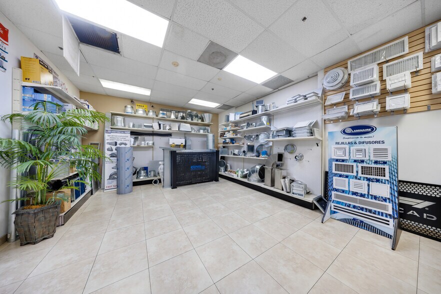 More Photos Of 7620 NW 25th St, Miami Distribution For Sale