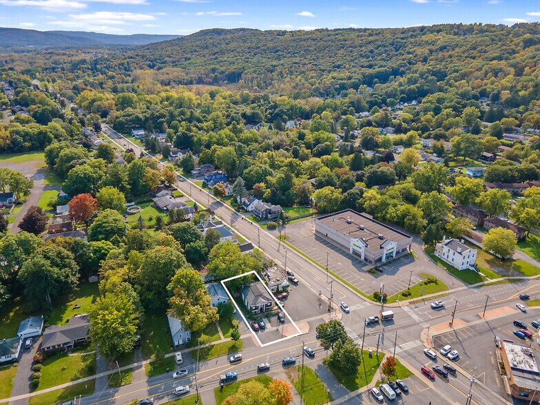 More Photos Of 363 W Seneca Tpke, Syracuse Bar For Sale