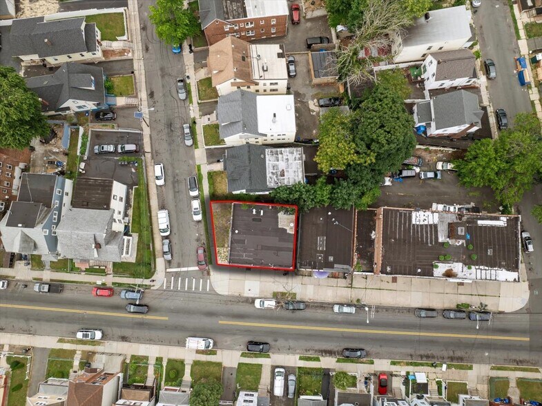 Primary Photo Of 347 Sanford Ave, Newark Convenience Store For Sale