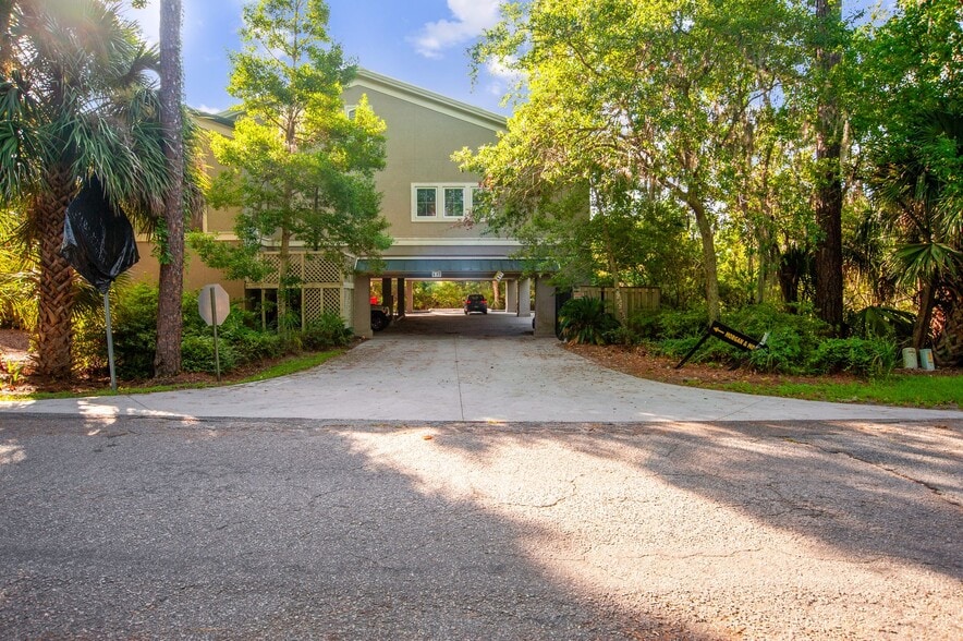 More Photos Of 1544 Fording Island Rd, Hilton Head Island Medical For Sale