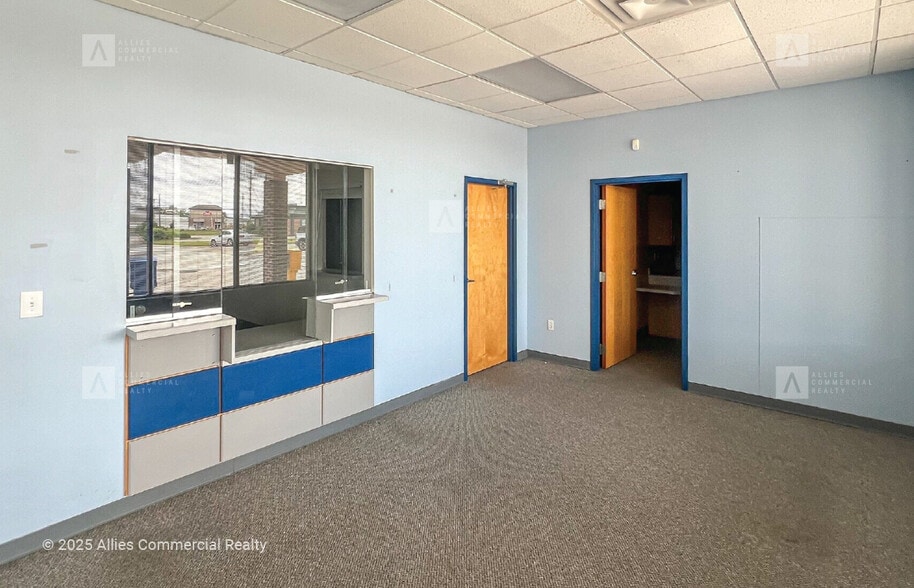 More Photos Of 1624-1644 E State Road 44, Shelbyville Unknown For Lease