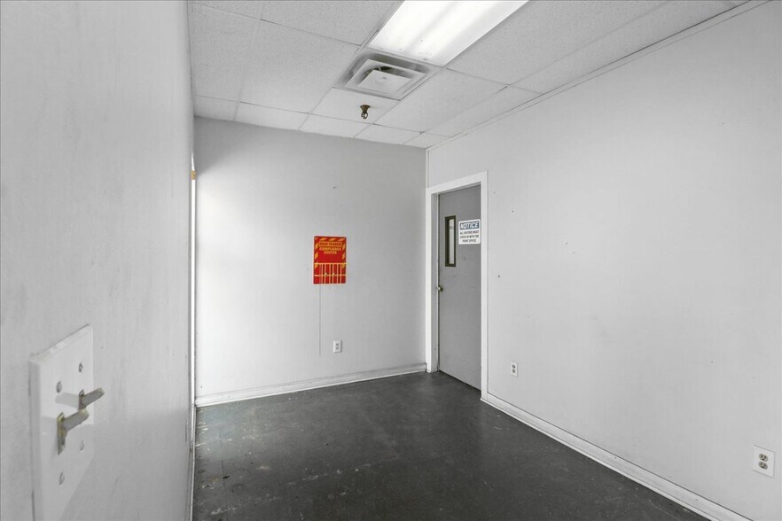 More Photos Of 148 Beverly Rancocas Rd, Willingboro Warehouse For Sale