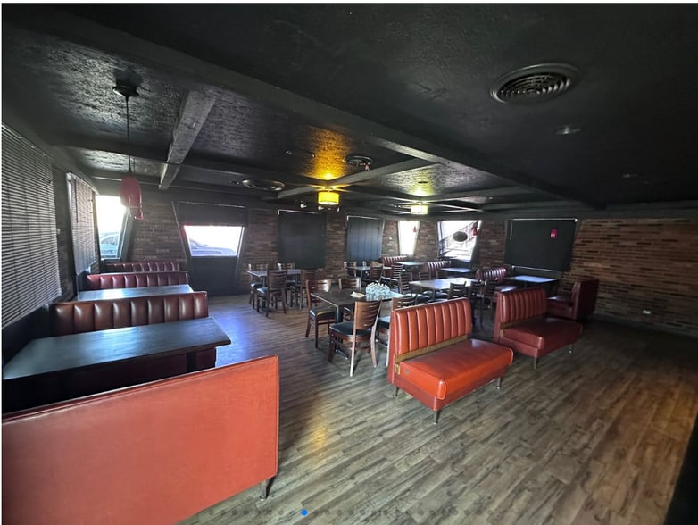 More Photos Of 3927 Dixie Hwy, Louisville Restaurant For Sale
