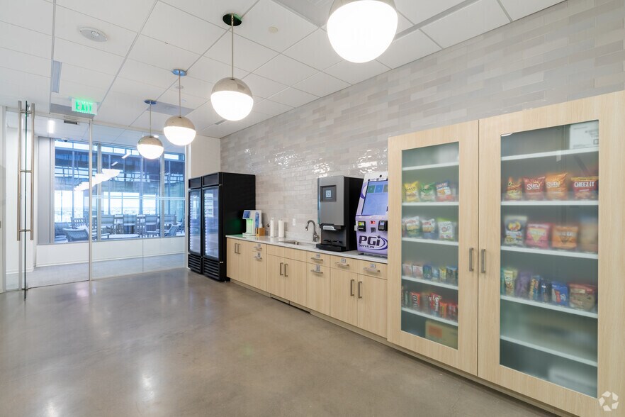 More Photos Of 5050 S Syracuse St, Denver Office For Lease