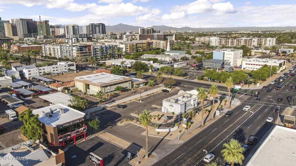 More Photos Of 319 E McDowell Rd, Phoenix Office For Sale