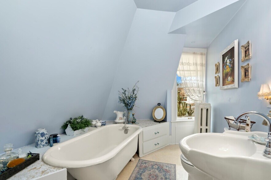 More Photos Of 746 Washington Ave, Loveland Specialty For Sale