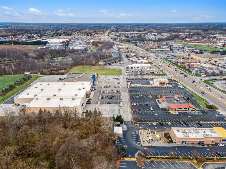 More Photos Of 6639 Airport Hwy, Holland Freestanding For Lease