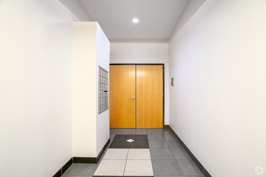 More Photos Of 541 S State Road 7, Margate Unknown For Lease