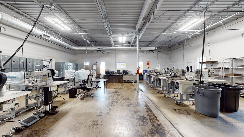 More Photos Of 1003 N Earl Rudder Fwy, Bryan Office For Sale