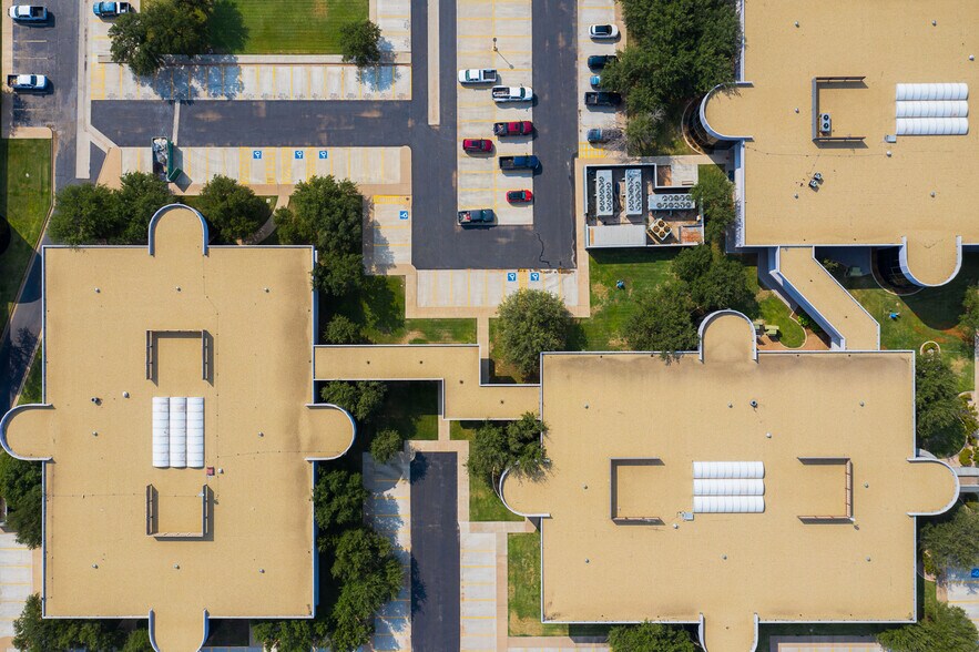 More Photos Of 3300 N A St, Midland Unknown For Lease