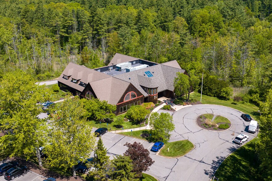 More Photos Of 7 Holland Way, Exeter Office For Lease