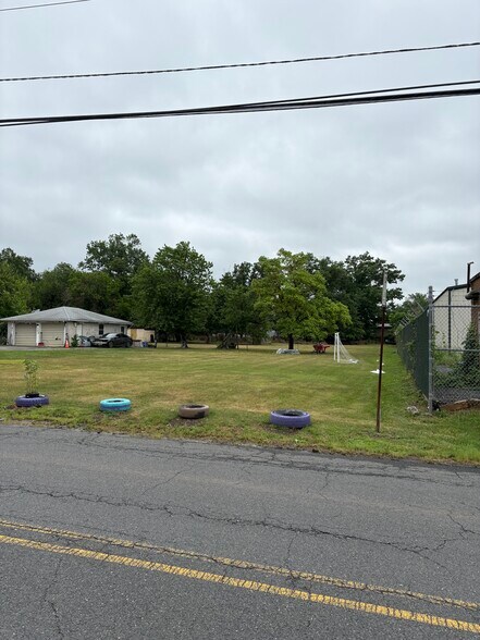More Photos Of 35 Churchill Ave, Somerset Land For Sale