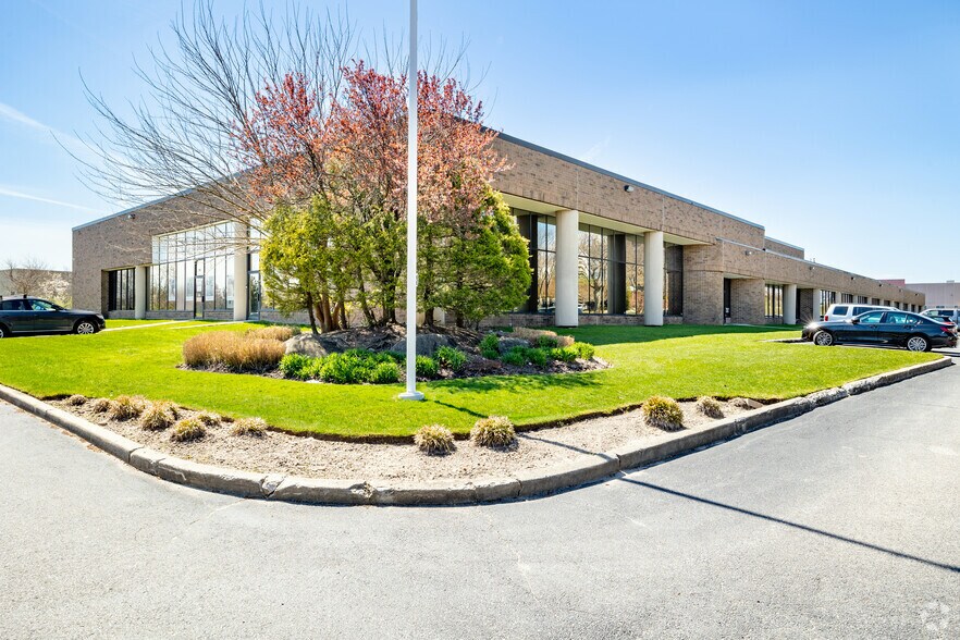 More Photos Of 20-36 Central Ave, Hauppauge Light Manufacturing For Lease