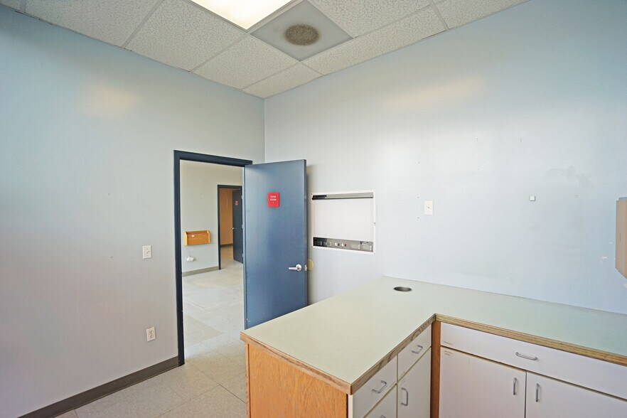 More Photos Of 504-510 W Chestnut Ave, Yakima Office For Lease