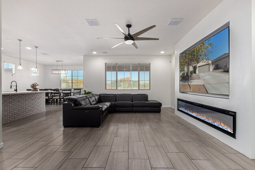 Primary Photo Of 10838 W San Juan Ave, Phoenix Healthcare For Sale