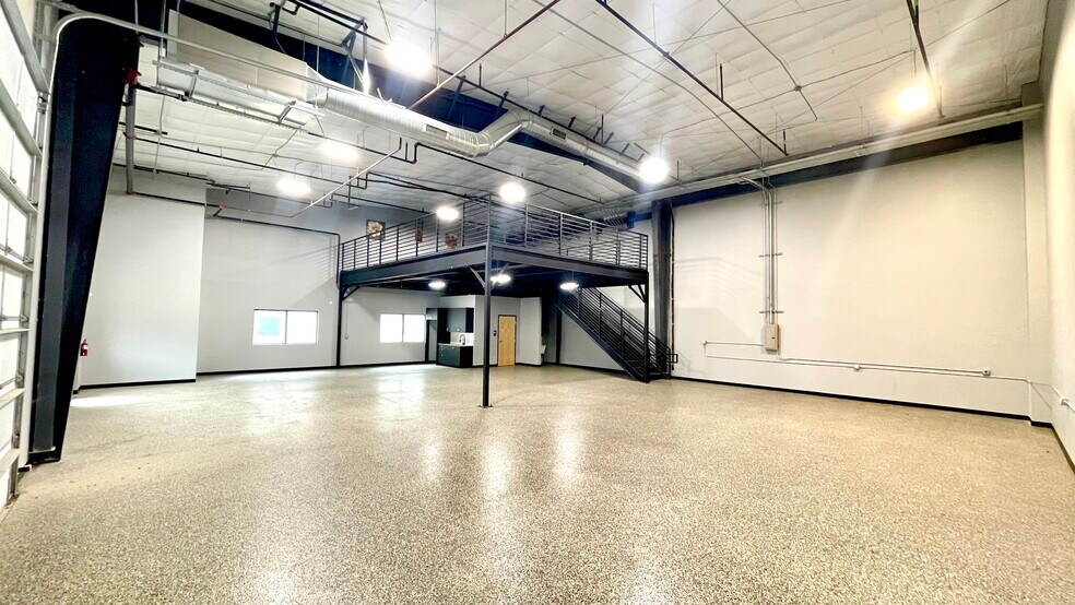 More Photos Of 7637 FM 3009, Schertz Light Distribution For Sale