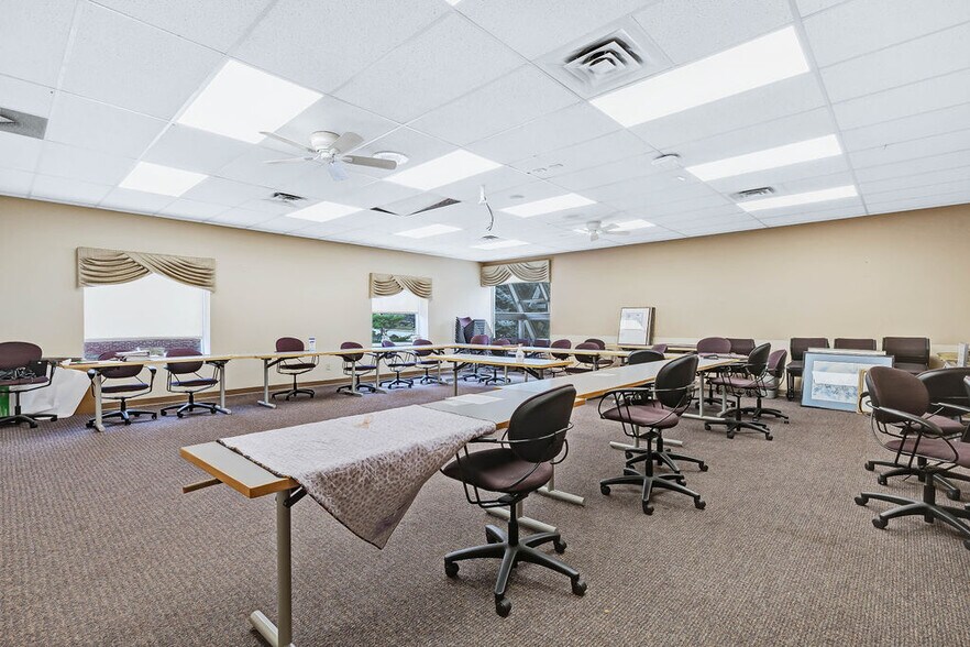 More Photos Of 1144 Dublin Rd, Columbus Office For Sale