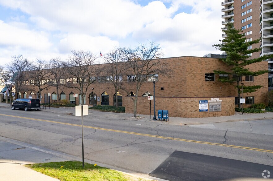 More Photos Of 535 S Burdick St, Kalamazoo Medical For Lease