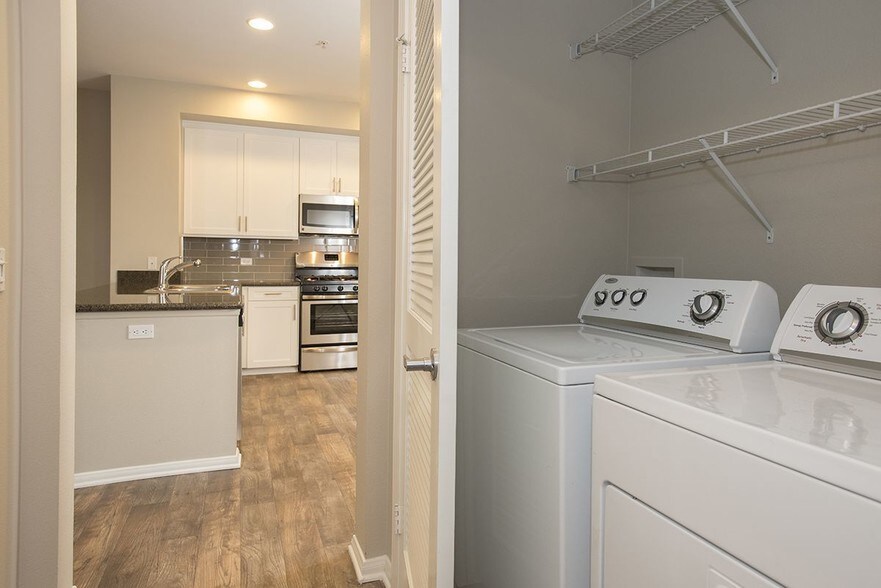 More Photos Of 700 S Myrtle Ave, Monrovia Apartments For Lease