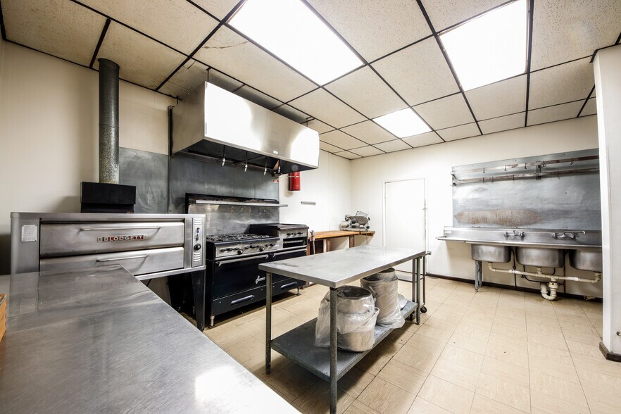 More Photos Of 187 Main St, Unadilla Storefront For Lease