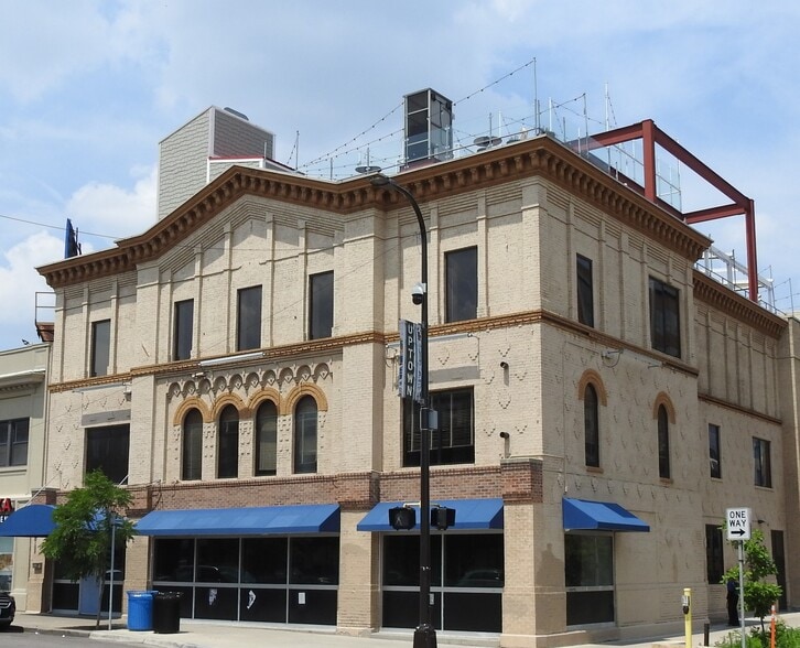 More Photos Of 1402 W Lake St, Minneapolis Restaurant For Sale