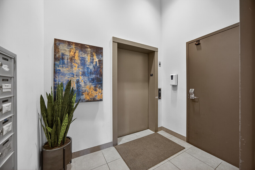 More Photos Of 801-803 2nd St, Davis Office For Lease