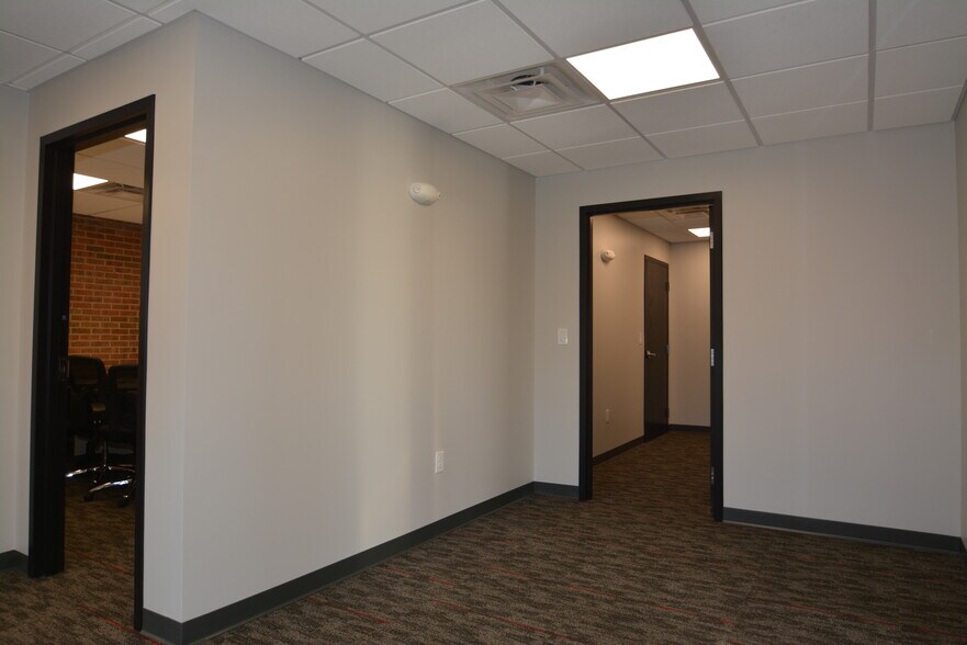 More Photos Of 6595 W 14th Ave, Lakewood Office For Lease