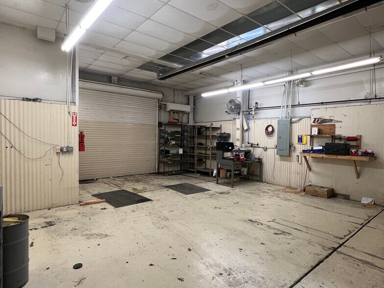 More Photos Of 6120 Airways Blvd, Chattanooga Warehouse For Lease