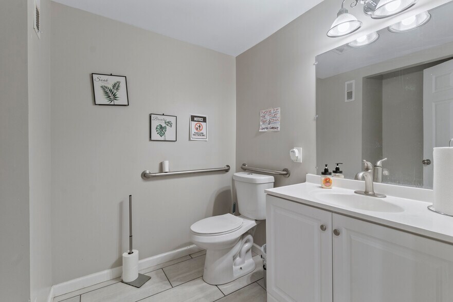 More Photos Of 3211 Batavia Ave, Baltimore Healthcare For Sale