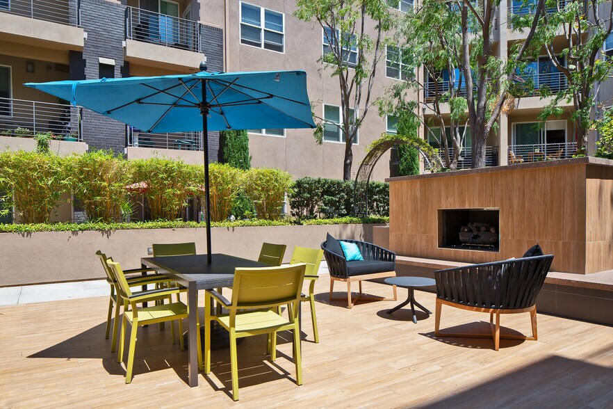 More Photos Of 421 W Broadway, Long Beach Apartments For Lease