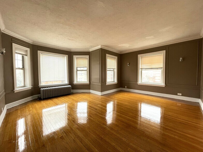 More Photos Of 8054 S Ingleside Ave, Chicago Apartments For Sale