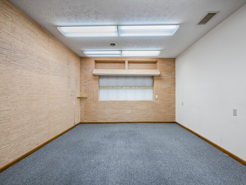 More Photos Of 544 Haywood Rd, Asheville Light Distribution For Sale