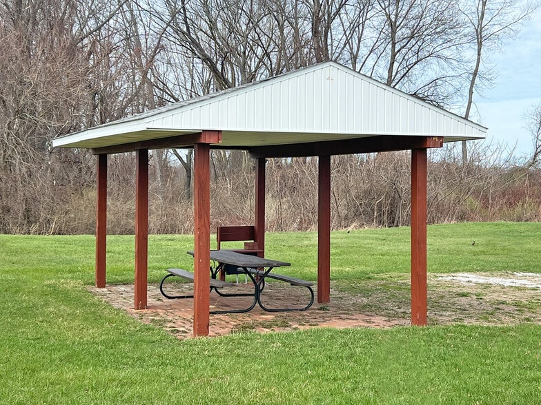 More Photos Of 2505 Avonia Rd, Fairview Industrial For Sale