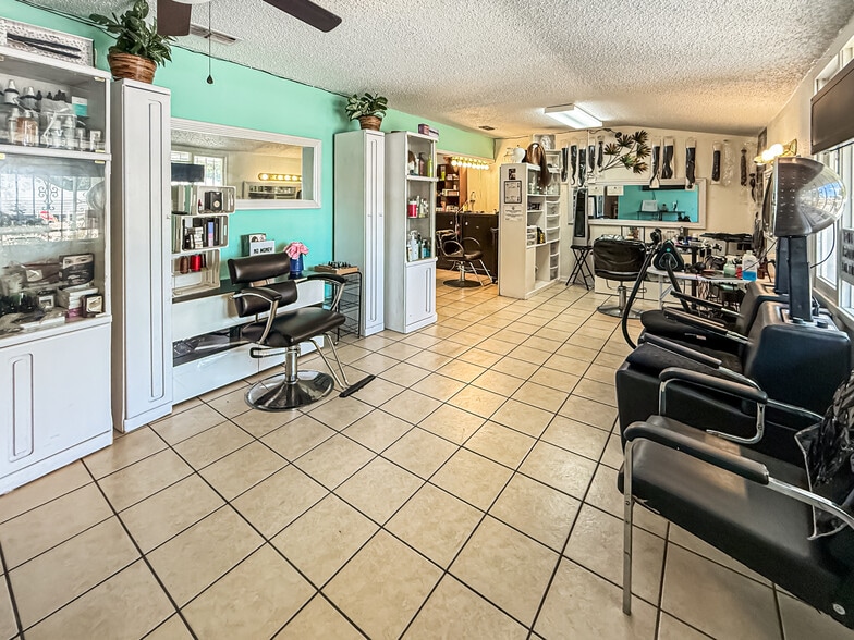 More Photos Of 104 W Hallmark Ave, Killeen Freestanding For Sale