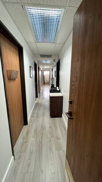 More Photos Of 44215 15th St W, Lancaster Medical For Lease