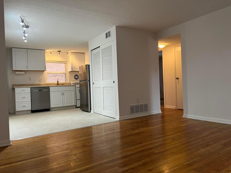 More Photos Of 295 Thurman Ave, Columbus Apartments For Sale