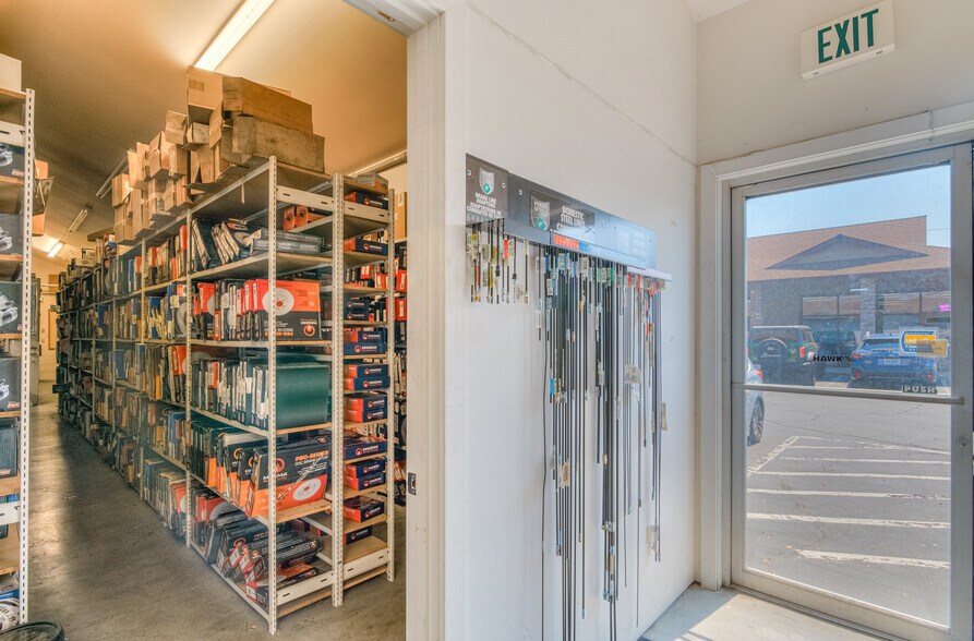 More Photos Of , Redmond General Retail For Sale