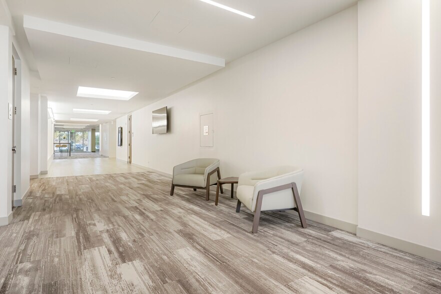 More Photos Of 5660 Greenwood Plaza Blvd, Greenwood Village Office For Lease