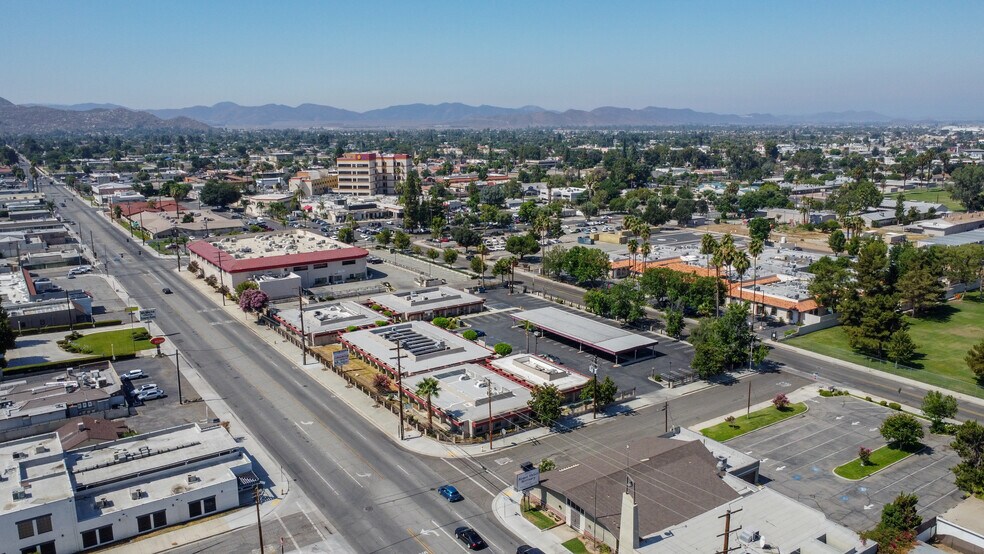 More Photos Of 361-397 N San Jacinto St, Hemet Medical For Sale