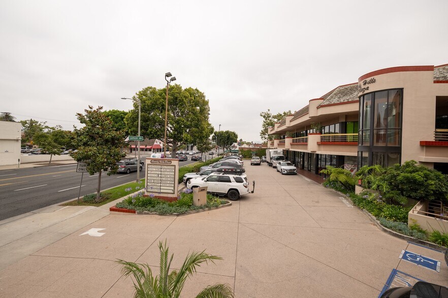 More Photos Of 8950 W Olympic Blvd, Beverly Hills Storefront Retail Office For Sale