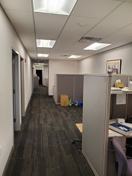 More Photos Of 200 Okerson Rd A, Freehold Light Manufacturing For Lease
