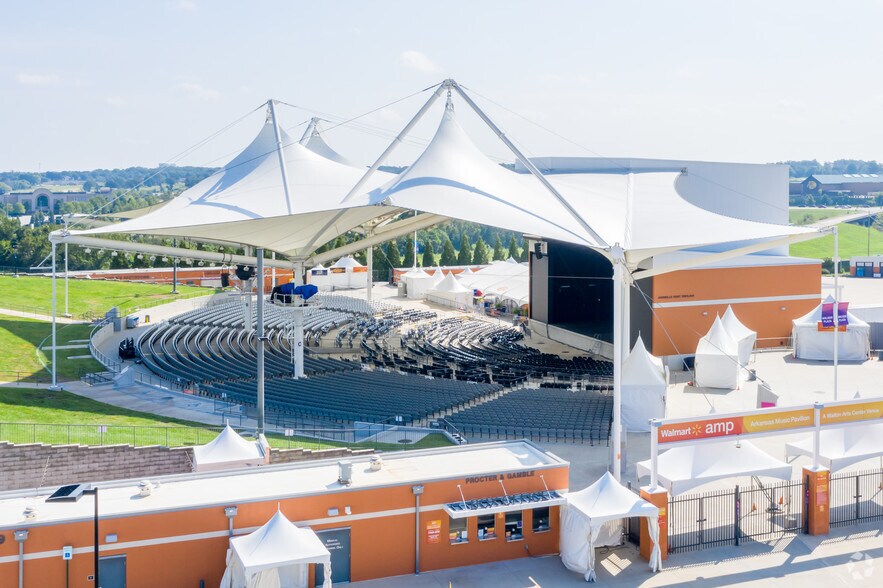 More Photos Of 5100 W JB Hunt Dr, Rogers Office For Lease