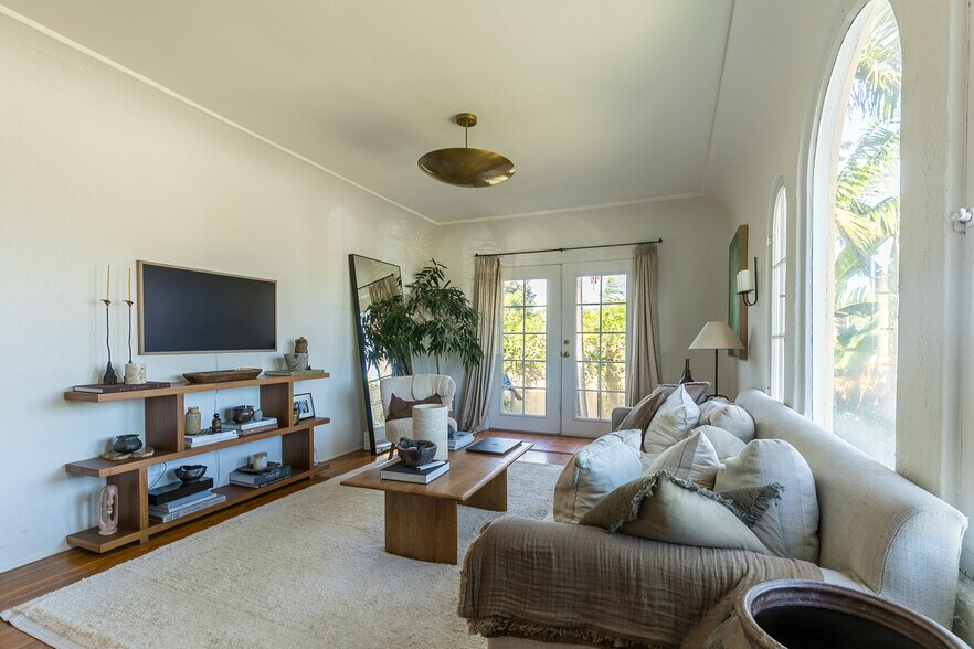 More Photos Of 1980 Chatsworth Blvd, San Diego Apartments For Sale