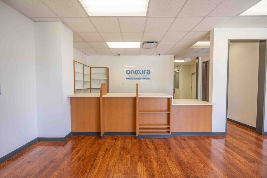 More Photos Of 8721 Highway 6, Missouri City Medical For Lease
