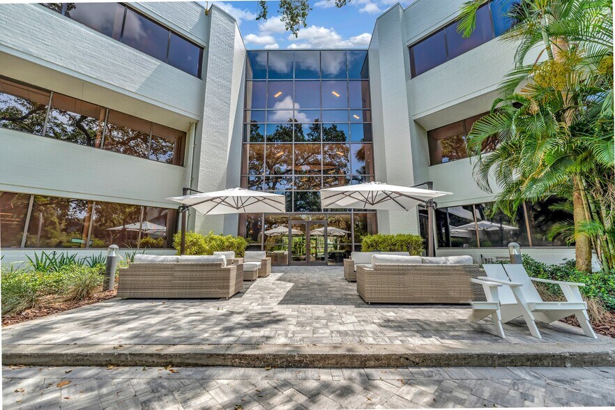 More Photos Of 4904 Eisenhower Blvd, Tampa Office For Lease