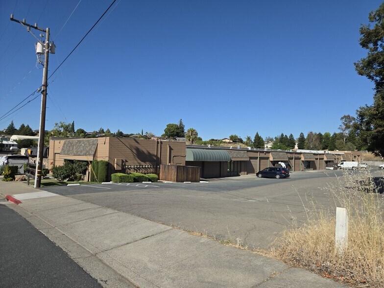 More Photos Of 895 Howe Rd, Martinez Manufacturing For Sale
