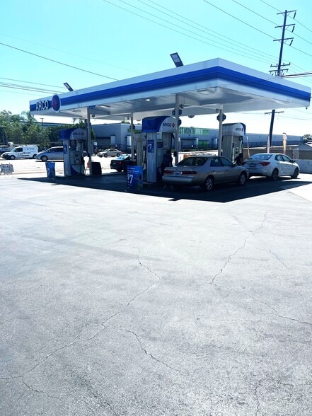 More Photos Of 8090 E Wardlow Rd, Long Beach Service Station For Sale