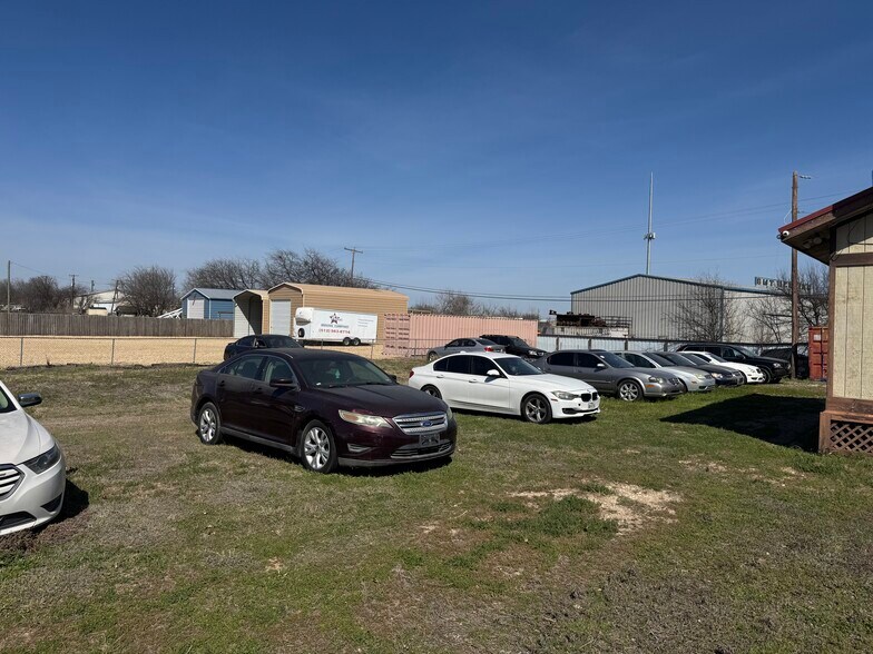 More Photos Of 6505 Highway 79, Hutto Auto Dealership For Sale