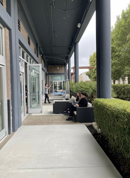 More Photos Of 270 East Ln, Burlingame Office For Lease